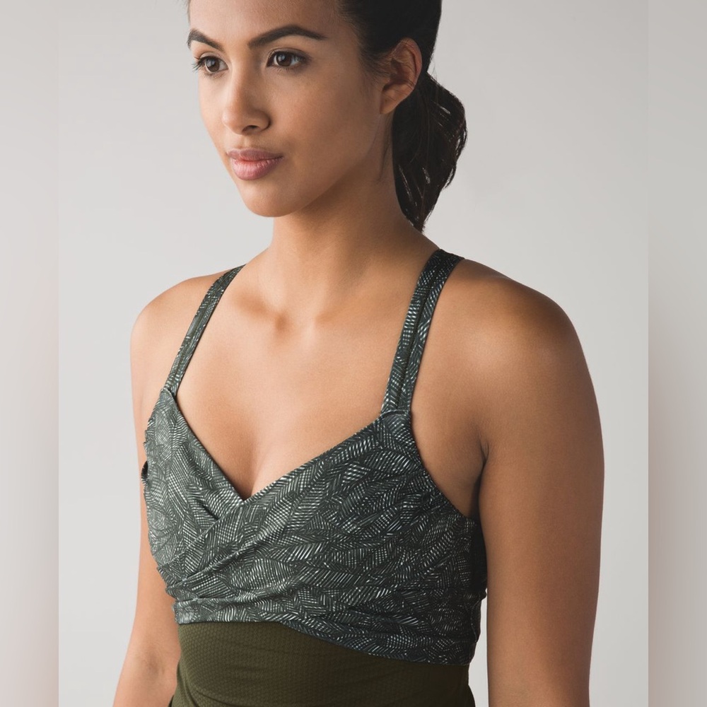 Lululemon Wrap It Up Tank Size 6